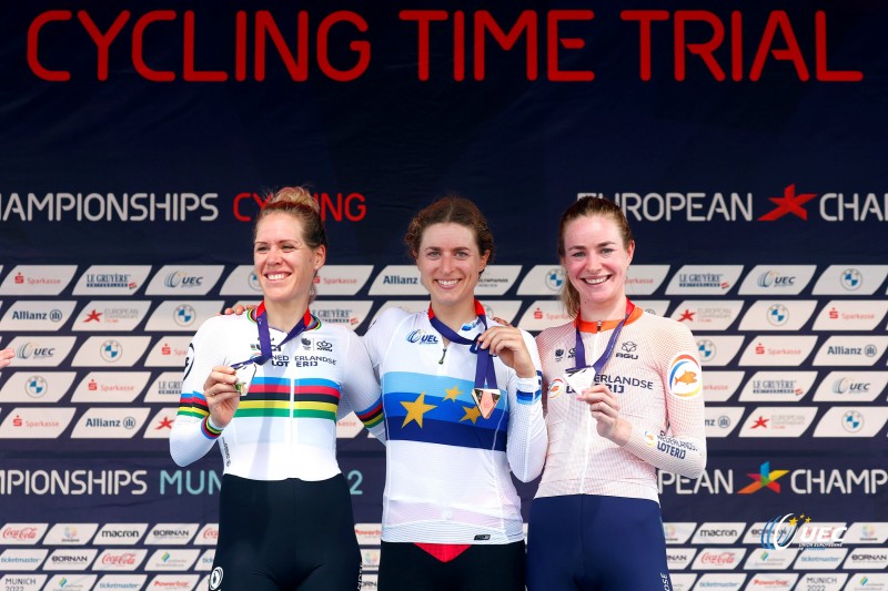 European Championships Munich 2022 - 2022 UEC Road Elite European Championships - Women's ITT - 17/08/2022 - Marlen Reusser (Switzerland) - Ellen Van Dijk (Netherlands) - Riejanne Markus (Netherlands) - photo Luca Bettini/UEC/SprintCyclingAgency©2022